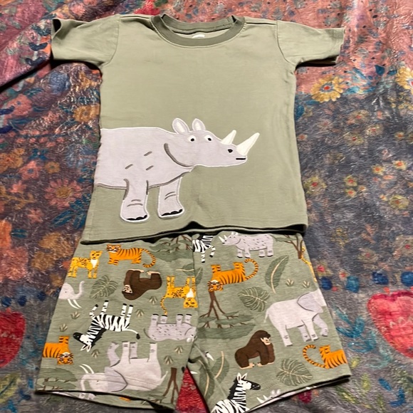 Gymboree Other - Gymboree Shorties Pajamas 5T Rhino zebra tiger elephant